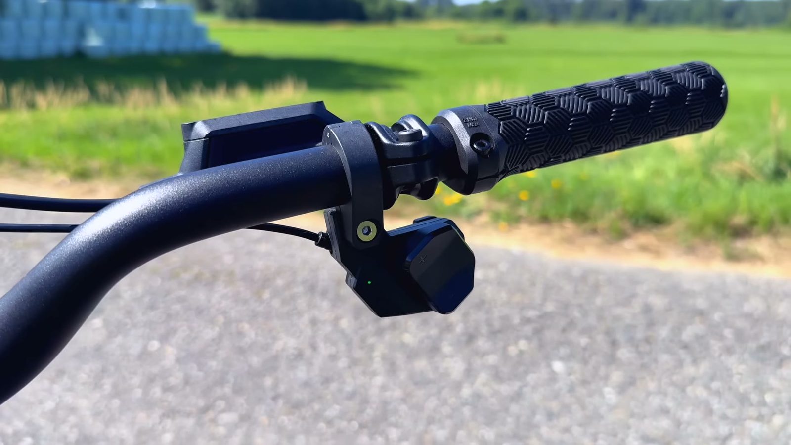 Close-up of the electronic shifter out on the ride