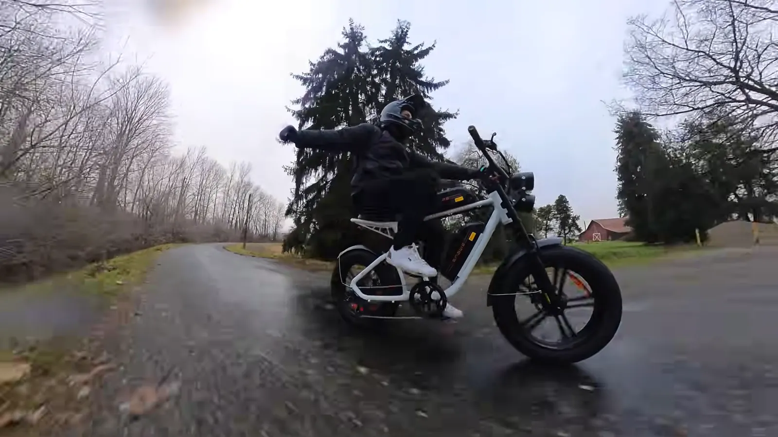 Ben cornering on the Engwe M20