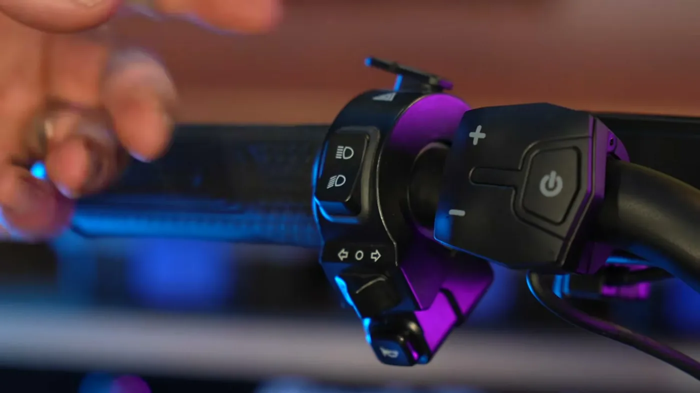 King Goat V3 62.5Ah: handlebar controls