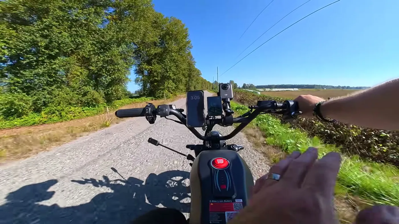 King Goat V3 62.5Ah: POV on a gravel road