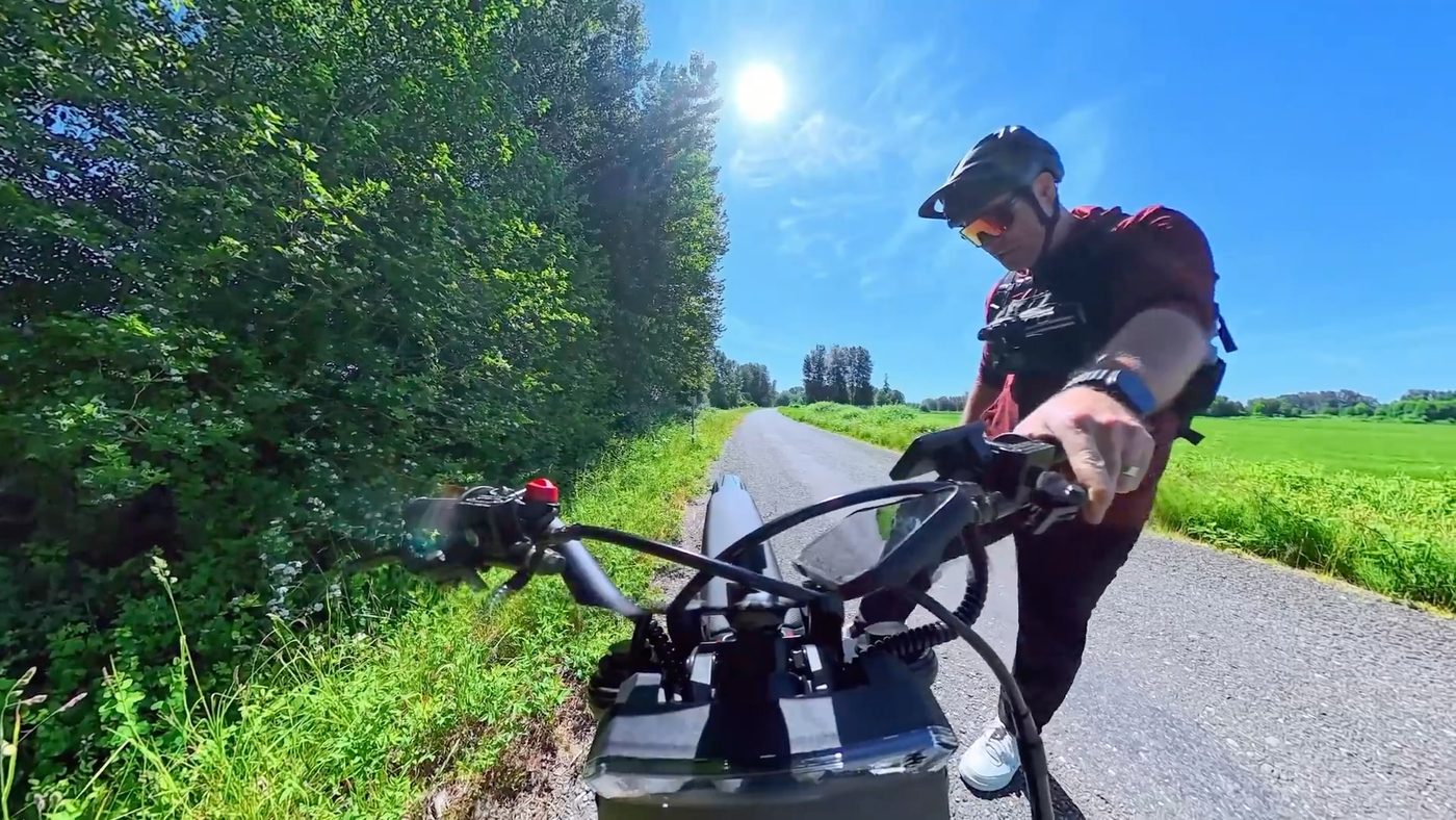 Heybike Villain stopped well short of the braking marker