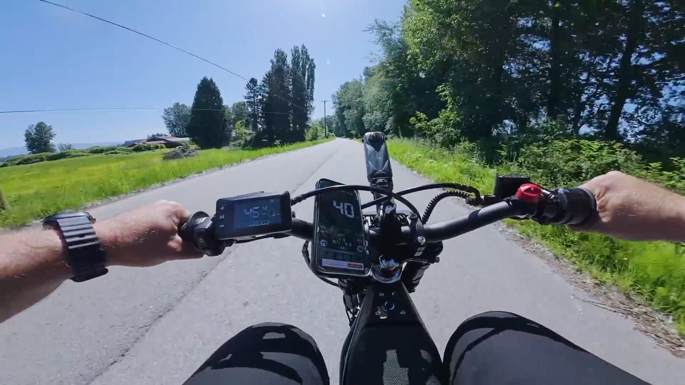 Display reading 40 mph during the top speed run