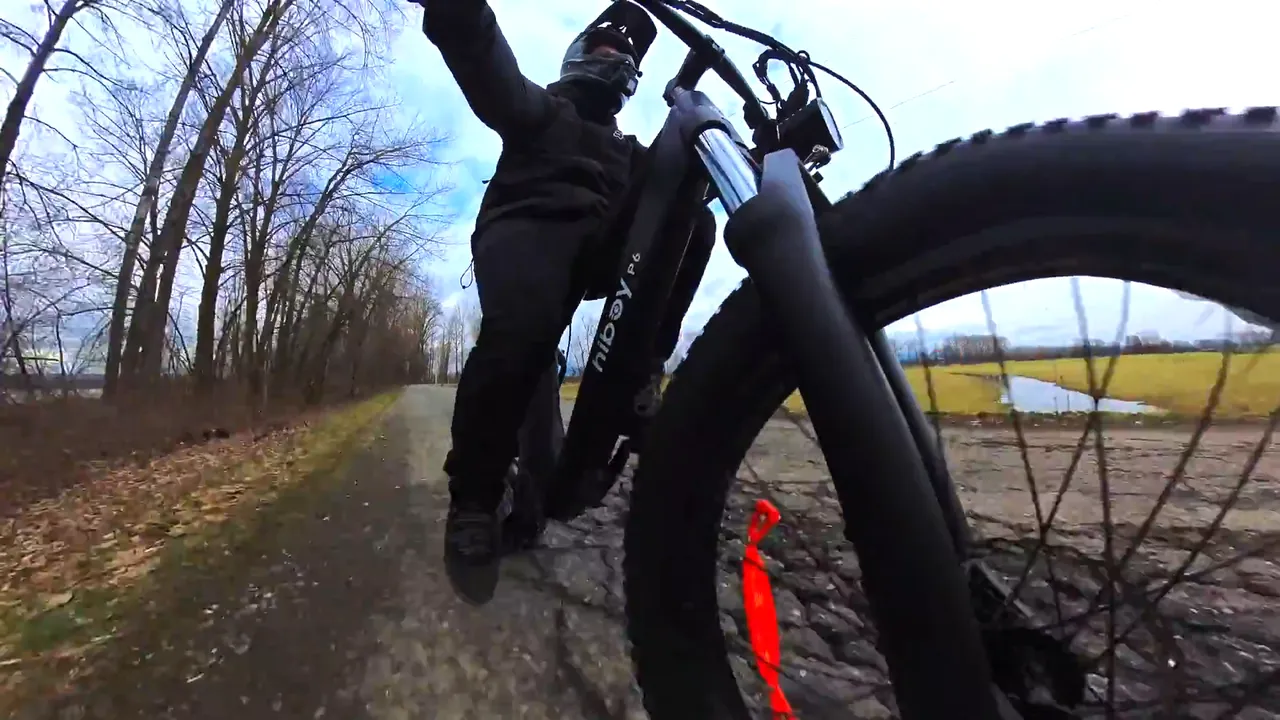 The Hiboy P6 front wheel on a path