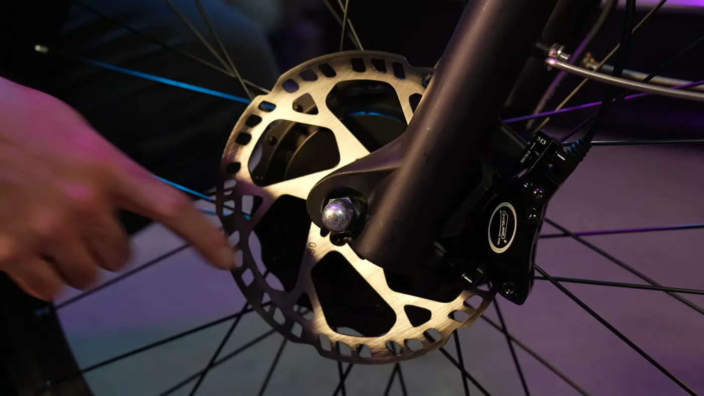HiKNiGHT H6 Pro Brakes & Tires
