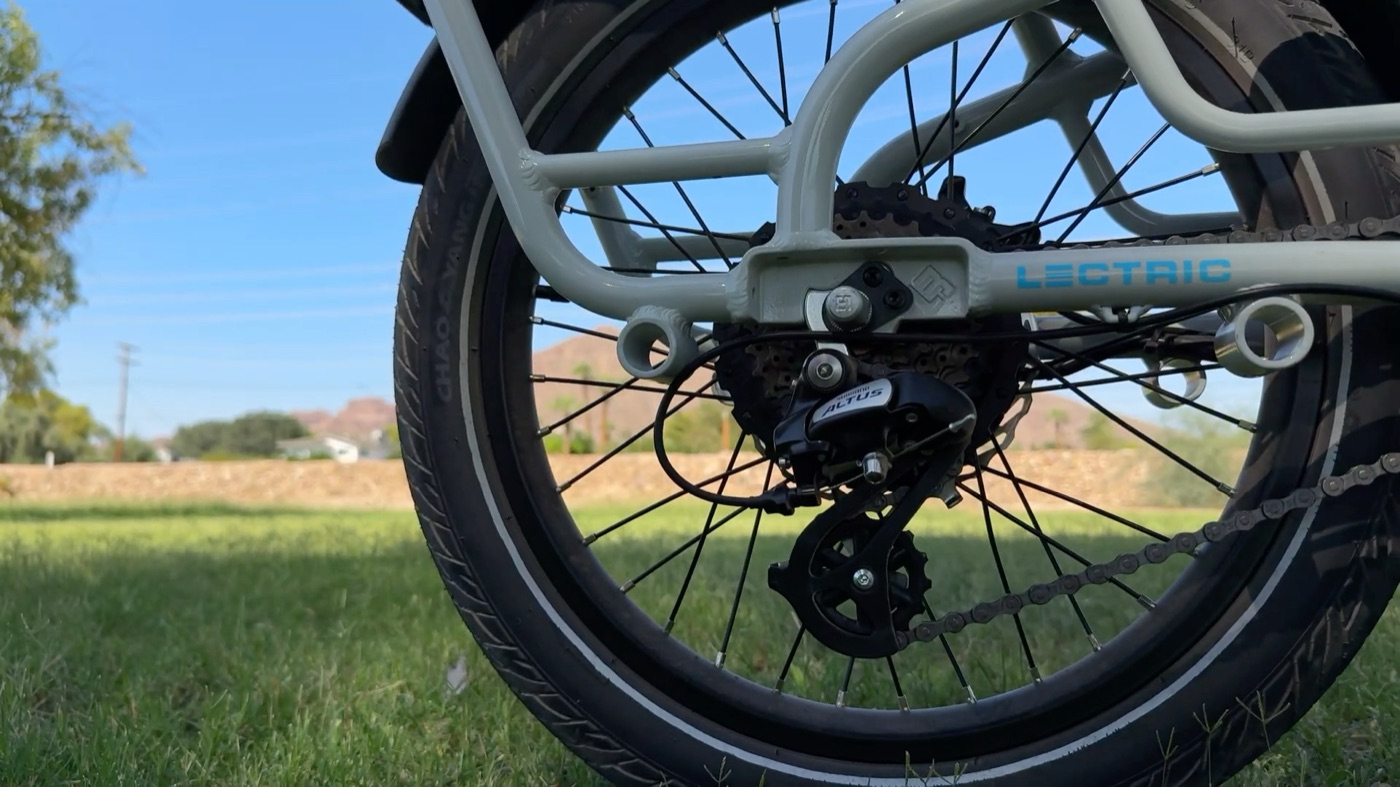8-speed Shimano rear derailleur on the XPedition 2.0