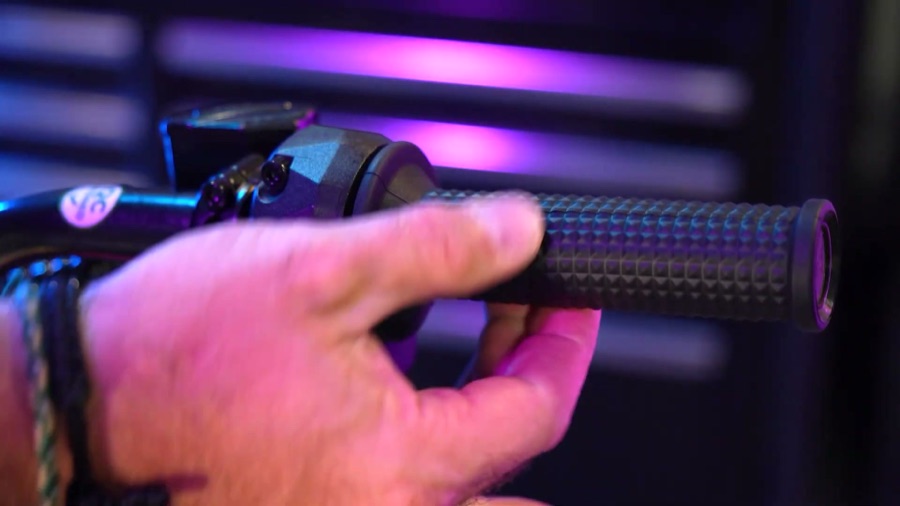 Twist throttle
