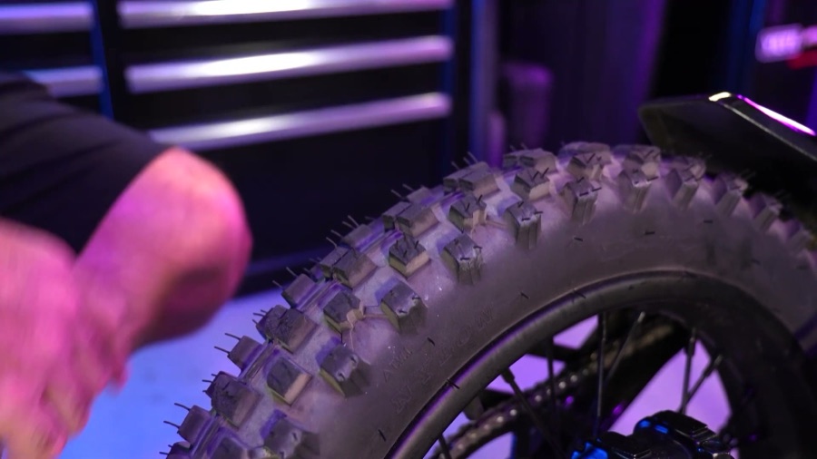 Off-road tire tread