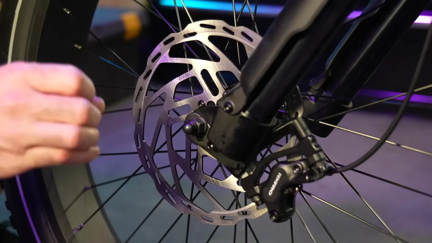 Revibikes Cheetah Pro Brakes & Tires