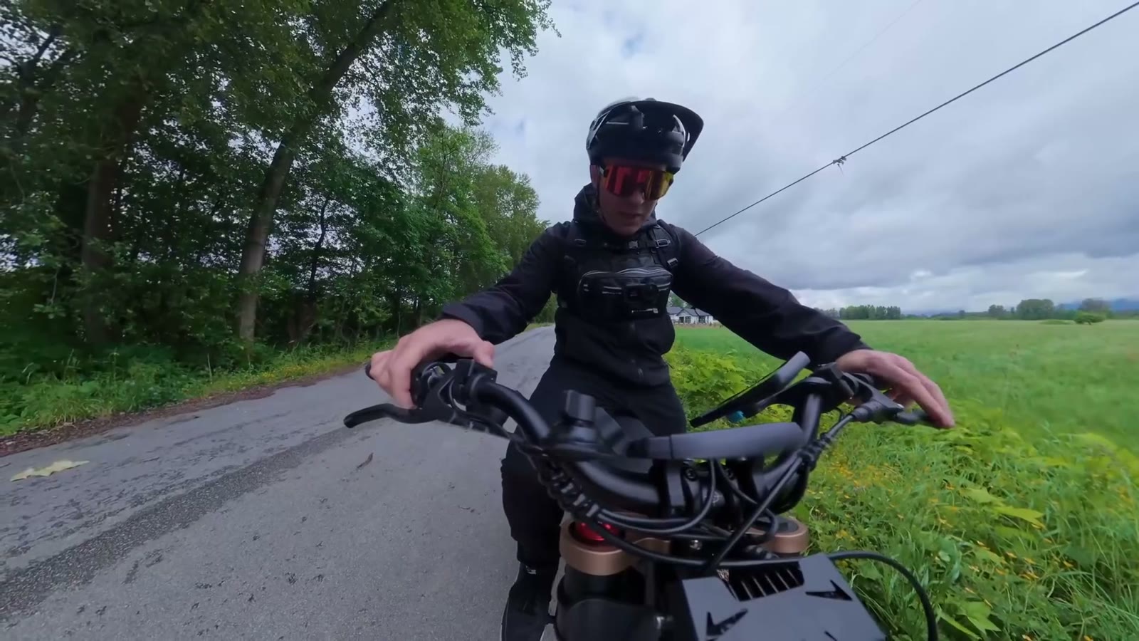 Riding'times GT73 Pro riding shot 4