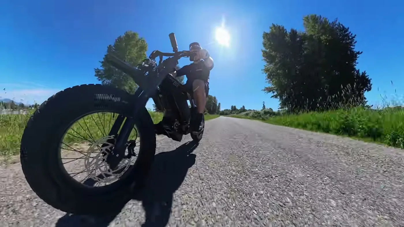 riding with a low angle