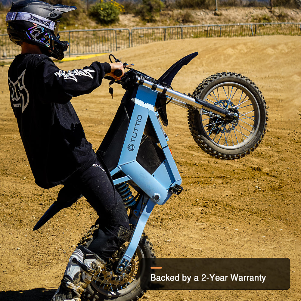 Tuttio Soleil01 GB wheelie on the dirt track