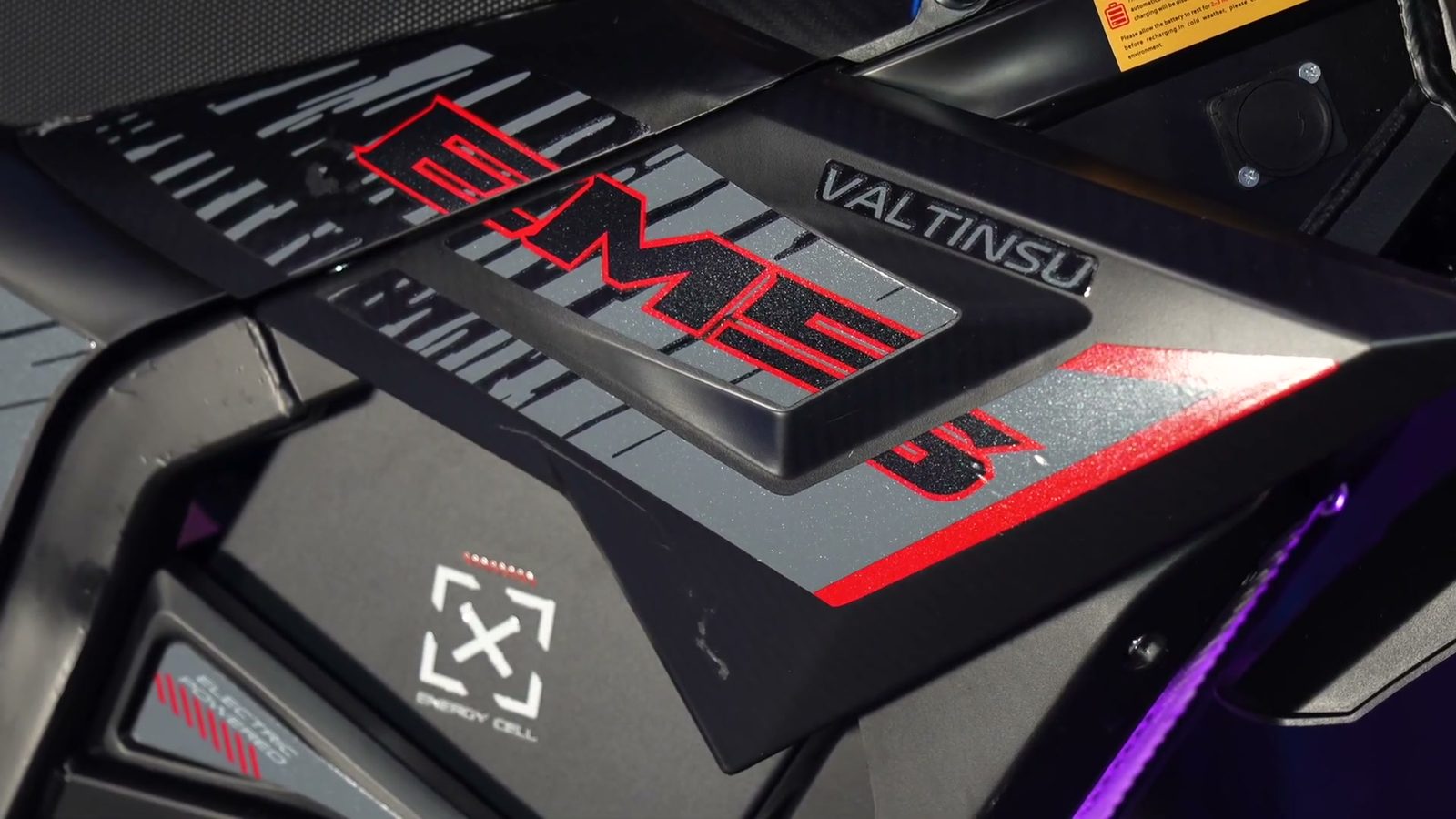 Valtinsu EM-5 Pro side panel