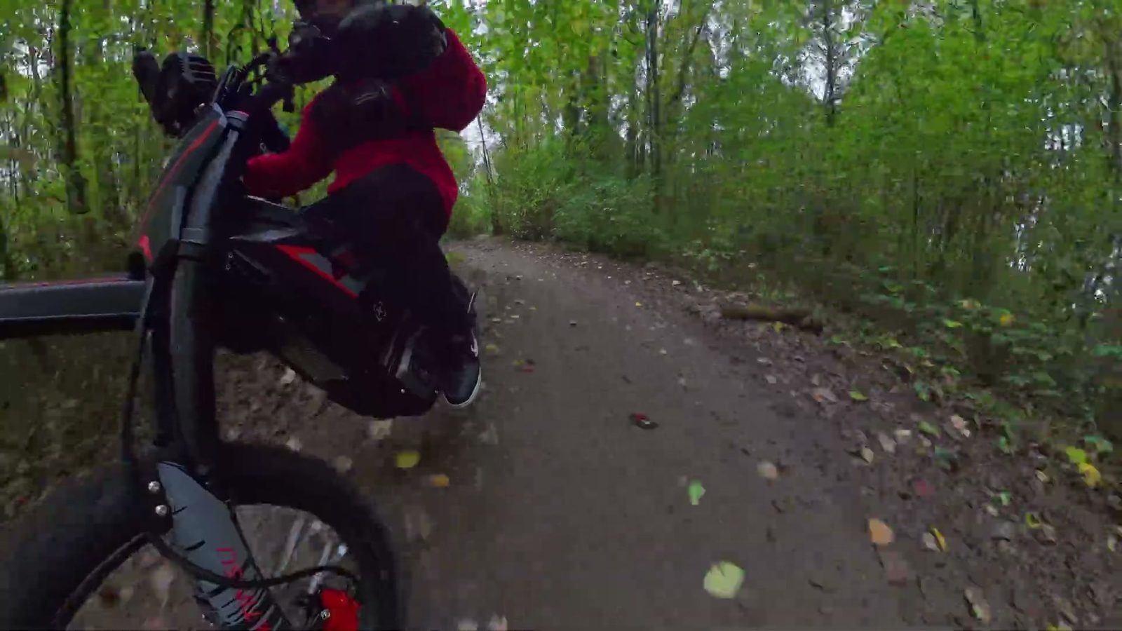 Ben riding the Valtinsu EM-5 Pro off-road