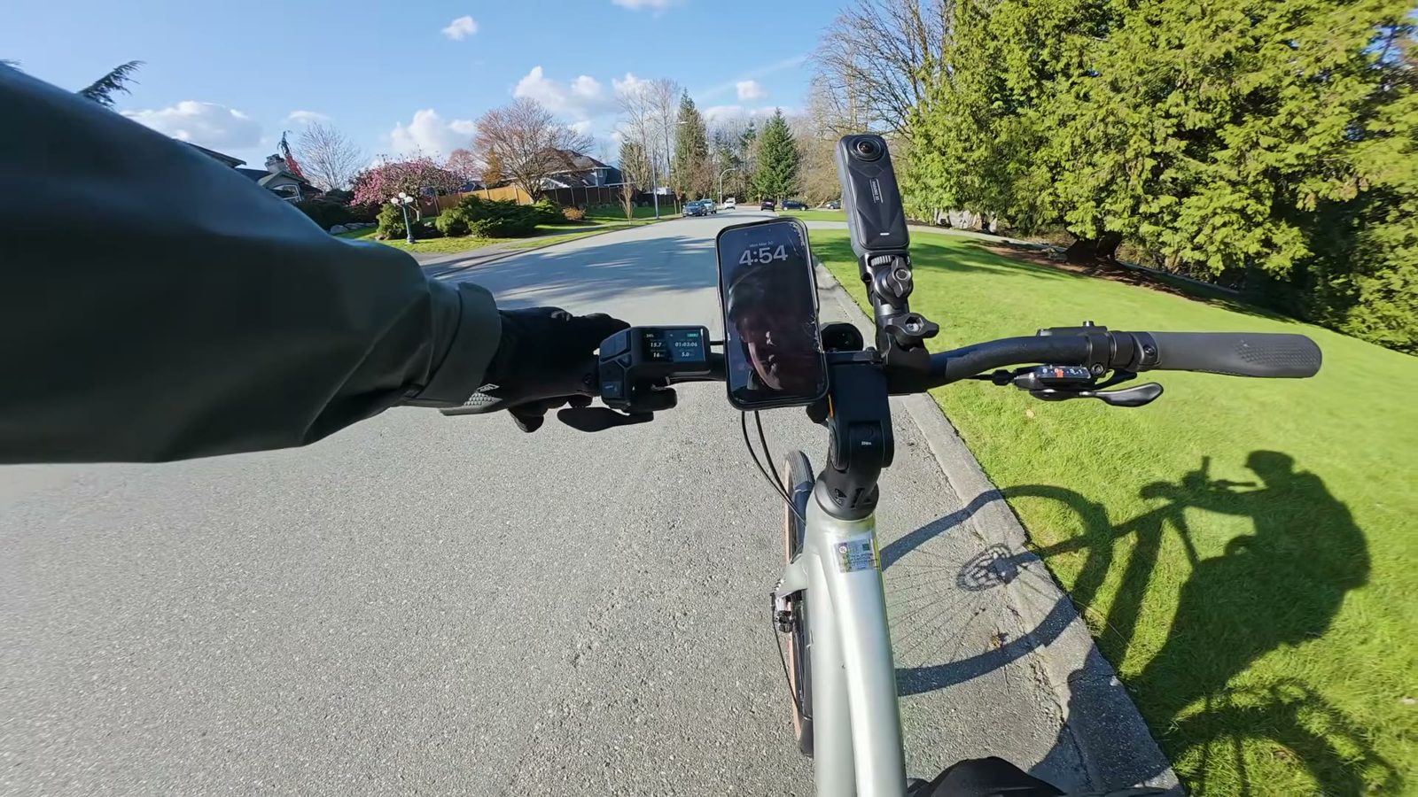 Tempo display showing 15.7 miles ridden during the range check