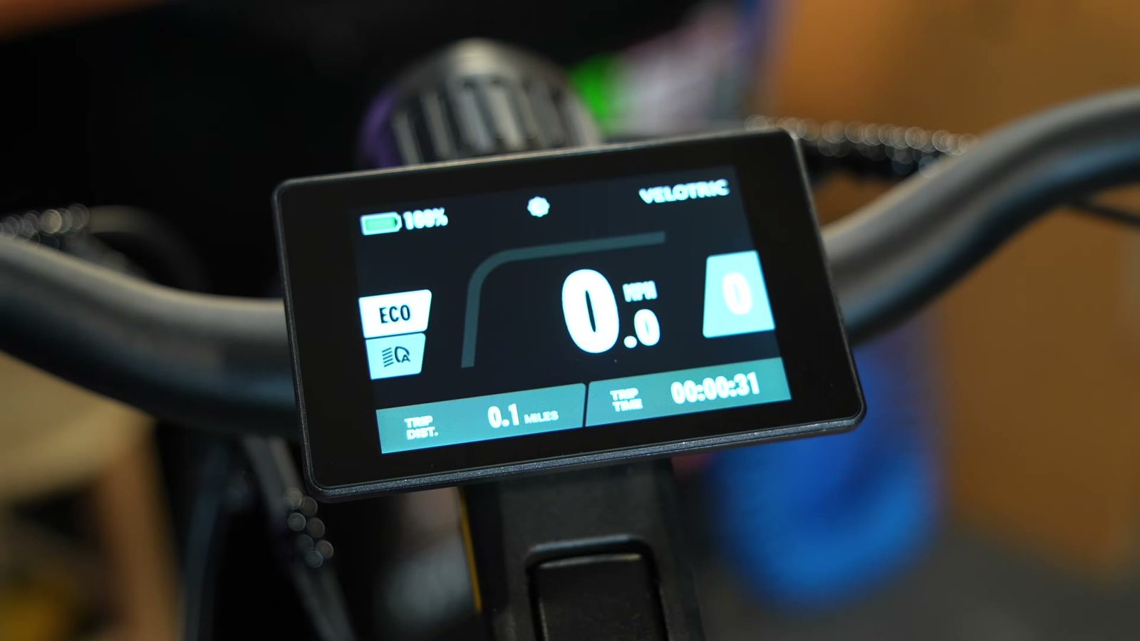 Discover 2 color display powered on in the shop
