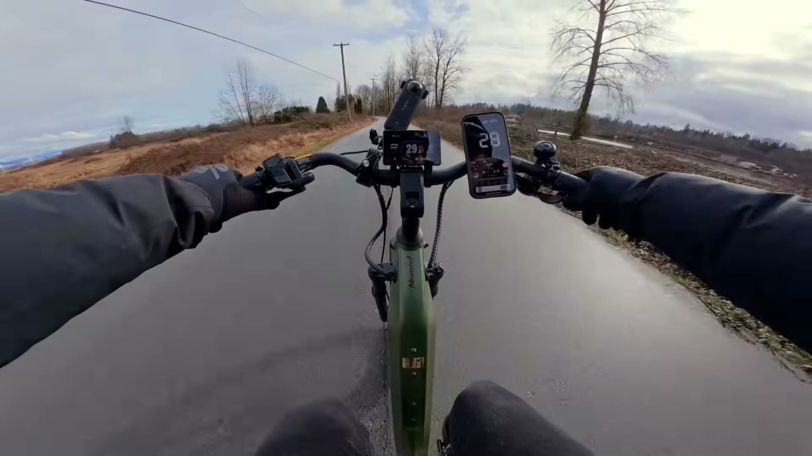 GPS top speed run on the Nomad 2, display and phone reading 29 and 28 mph