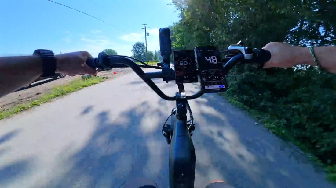 Display reading 50 mph beside a GPS reading 48 mph