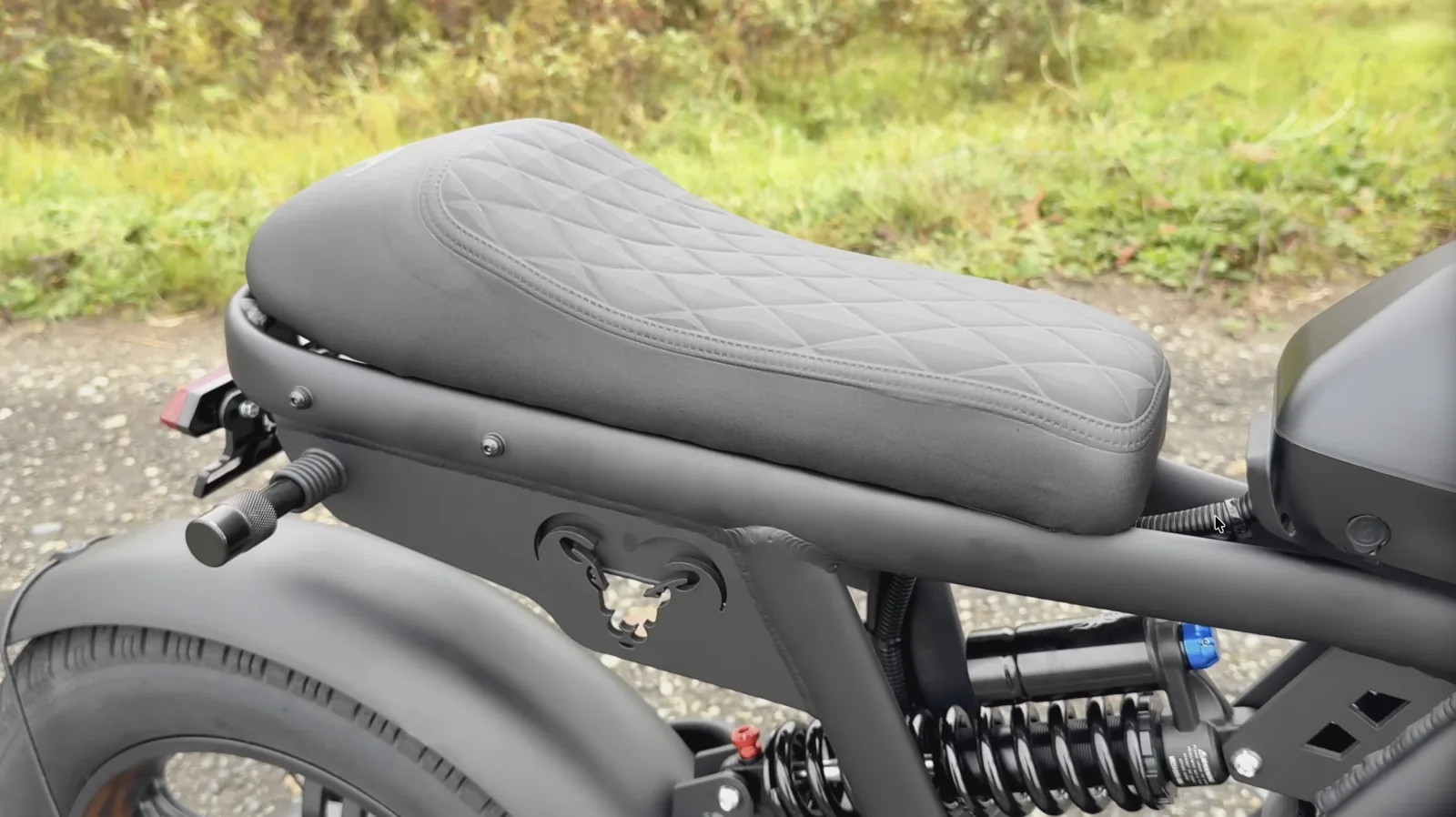 Diamond-stitched seat