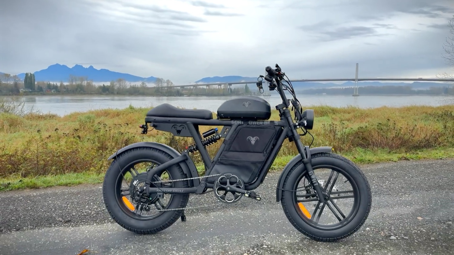 Motor Goat side profile showing the long wheelbase and low, flat seat line