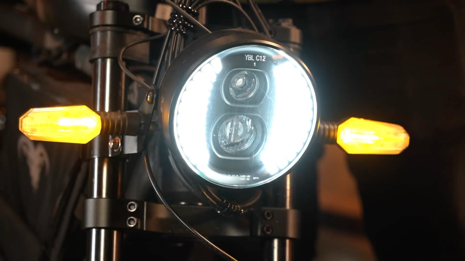 Motor Goat headlight and turn signals lit